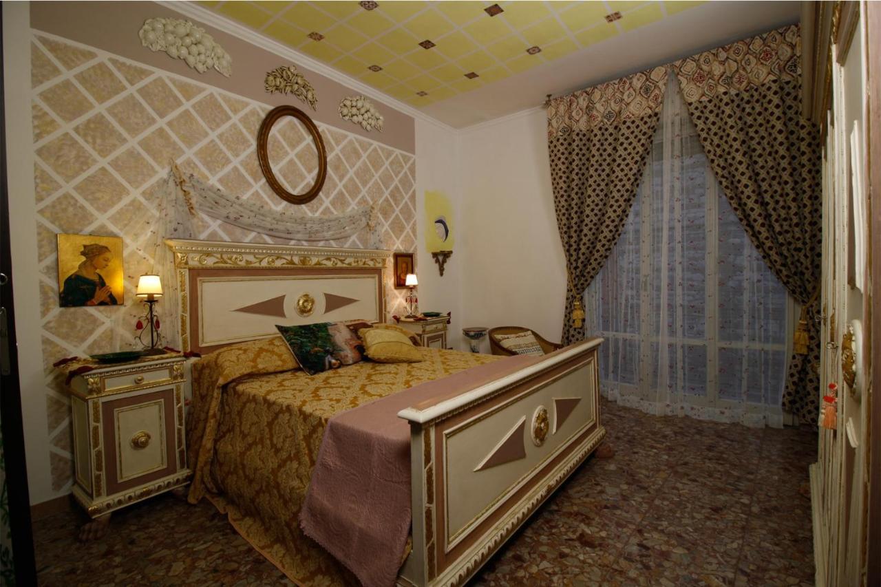 Casa Vittoria Bridge Bed & Breakfast เวโรนา ภายนอก รูปภาพ