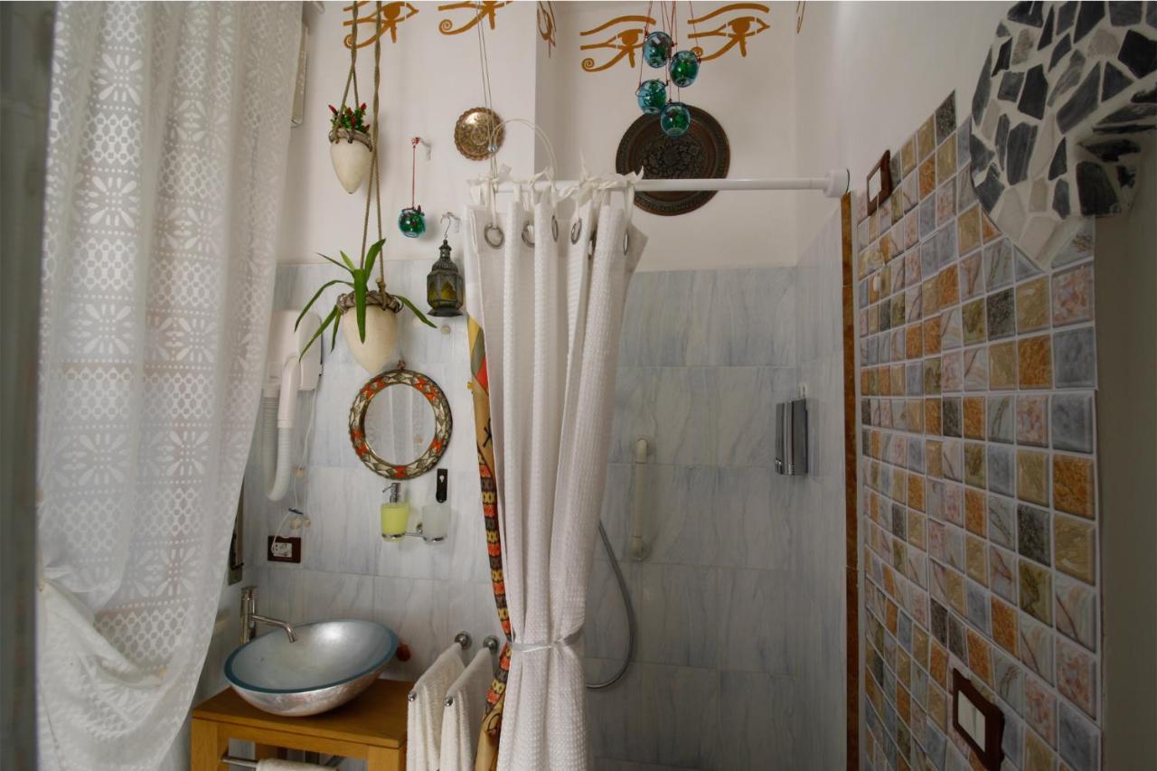 Casa Vittoria Bridge Bed & Breakfast เวโรนา ภายนอก รูปภาพ