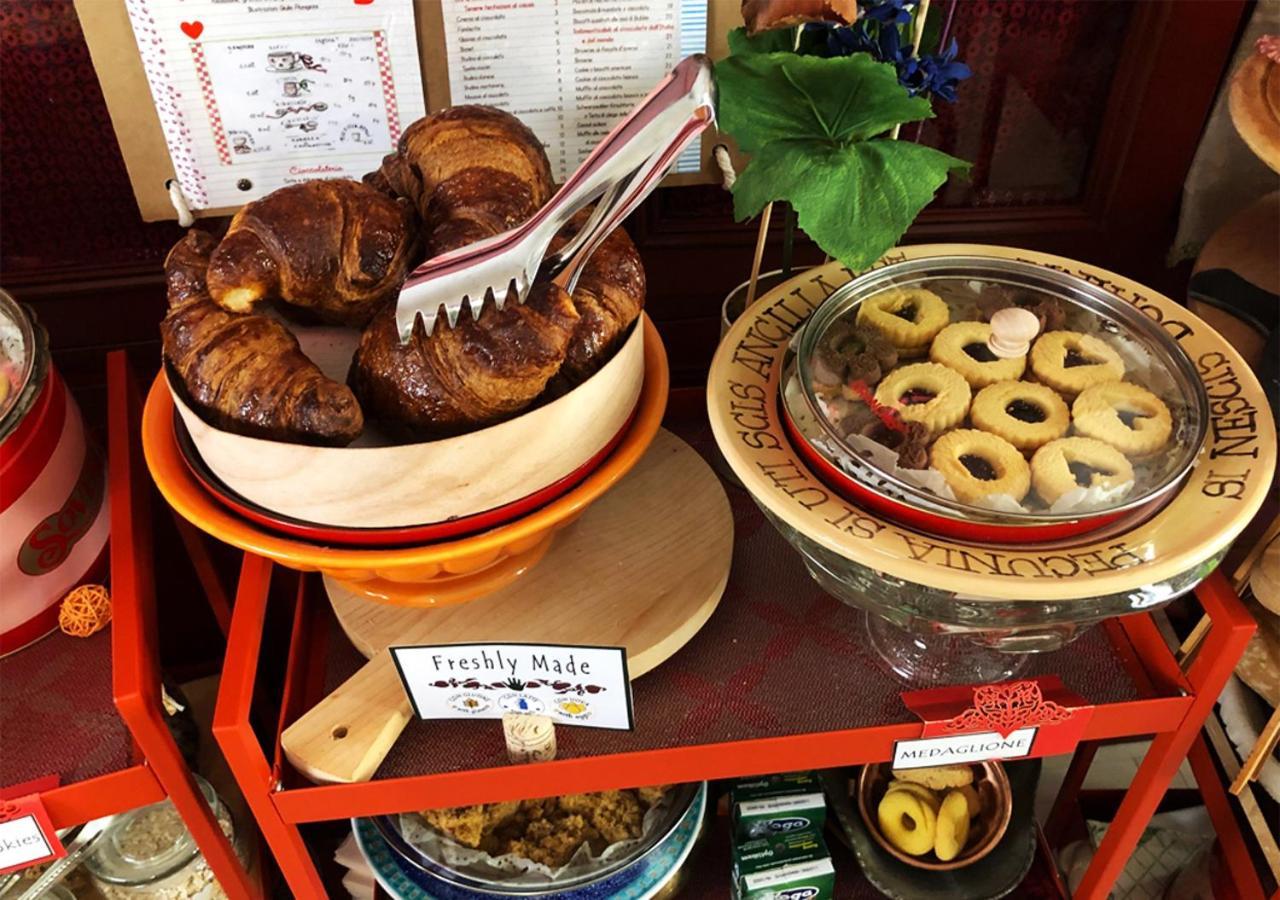 Casa Vittoria Bridge Bed & Breakfast เวโรนา ภายนอก รูปภาพ